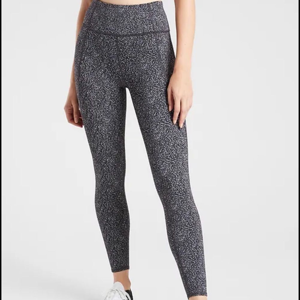 Athleta Ultimate Stash 7/8 Black and White Speckled Leggings size S